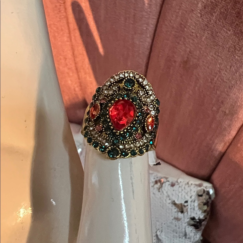 Elegant Red and Green Gemstone Ring